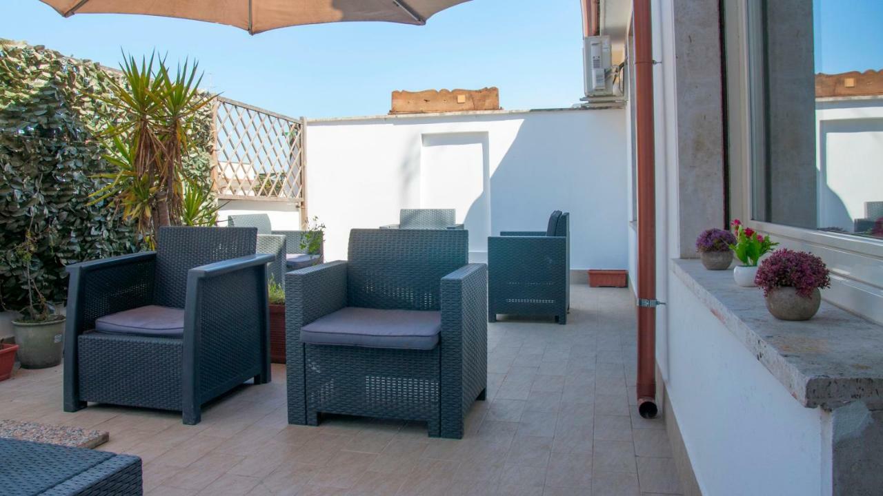 Rome Apartment With Terrace Autonomous Exterior photo