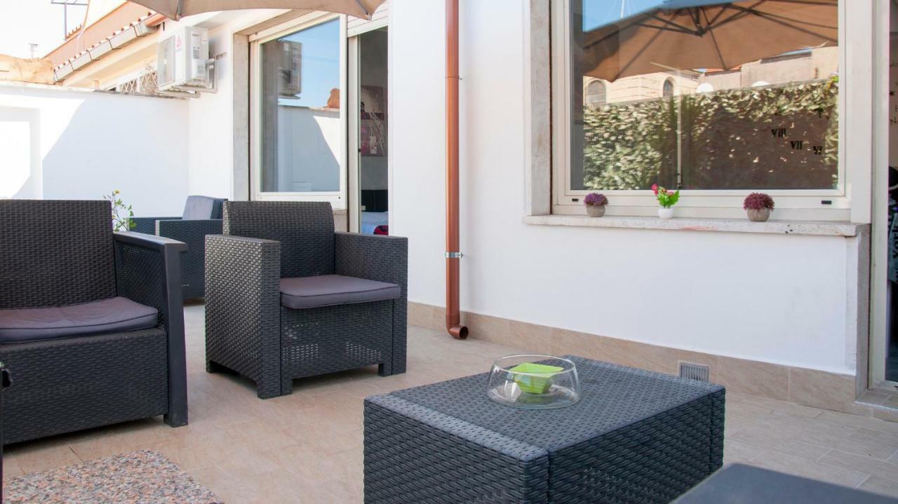 Rome Apartment With Terrace Autonomous Exterior photo